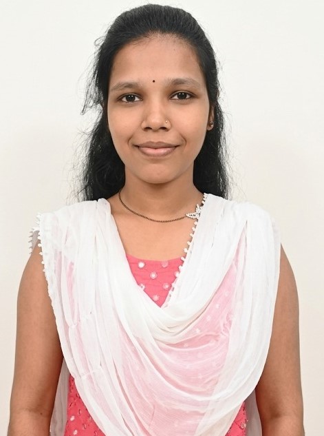 Meena Kumari - Full time Cleaner and Baby Sitter in Santacruz East in Mumbai